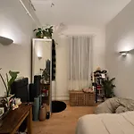 Cosy Private Room With Shared Bathroom Facilities