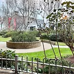 Modern 2 Bedroom Apartment Close To Center Zone 2