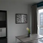 Contemporary Stylish Central Apartment