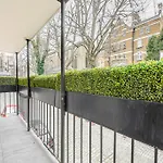 Exclusive 3Br Mews Home In Belgravia With Ac And Garage Parking