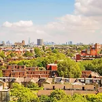 Novotel London West