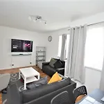 Lovely 2 Bedroom Condo In Greater London