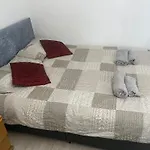 Central 4 Bed Flat In Islington London