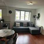 Beautiful View Apartment Near Canary Wharf