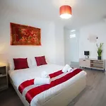 Coolfin House - 3 Bedroom Near Excel & Custom House Station London