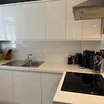 Stylish 3-Bedroom Flat In Belsize Park Perfect For Families Business Trips!