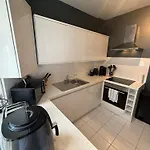Stylish 3-Bedroom Flat In Belsize Park Perfect For Families Business Trips!