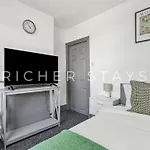 East Ldn Guest Rooms And Amenities