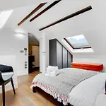 The Borough Collection Near London Bridge And Borough Market - By Short Stories London