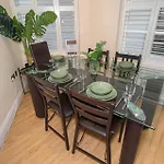 3 Bedroom Apartment With Private Terrace In Pimlico, Westminster, Victoria