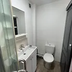 Self-Contained Flat On The 2Nd Floor You Will Share With One Other Guest, In A Family House 2 Minutes Walk From Tufnell Park Station 2Nd Floor With Stairs