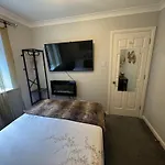 Waterfront Double Room With Fireplace In The Heart Of Royal Docks