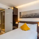 Pelican London Hotel&Residence