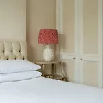 Aldridge Road Villas II By Onefinestay