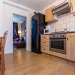 Bazely Street Deluxe Single Room 4
