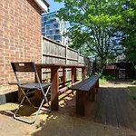 Bazely Street Deluxe Single Room 4