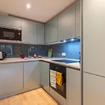 Stylish Flat With Garden In Notting Hill