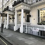 Carlton Kensington Apartments