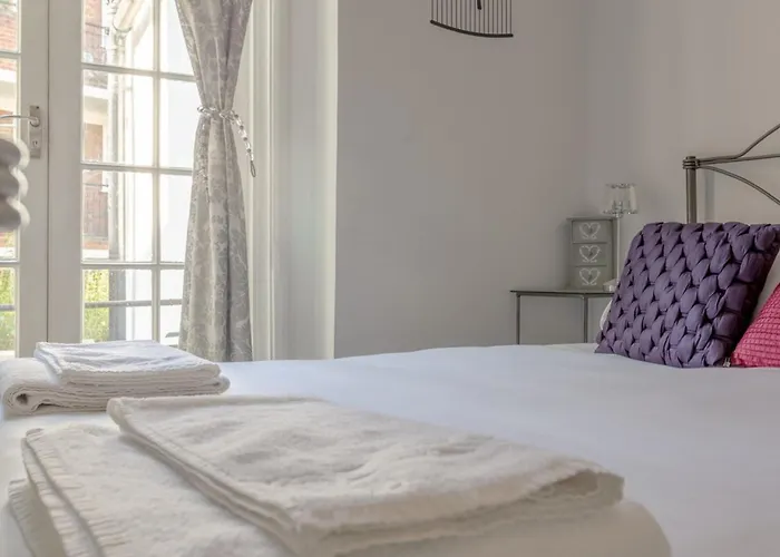 Stylish 1 Bed Apartment Near Battersea Park