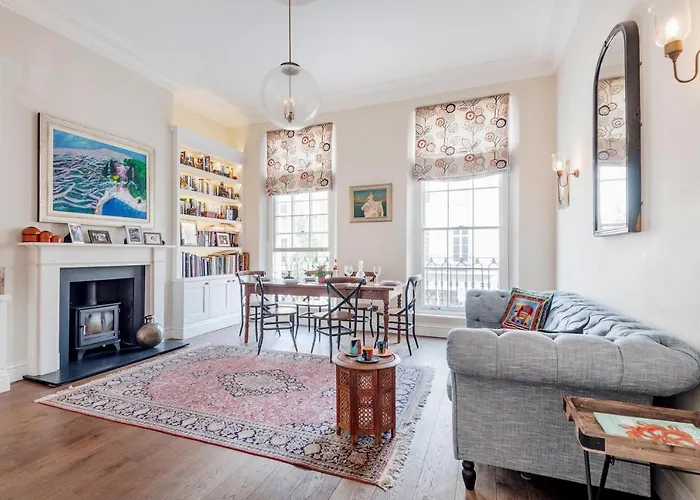 Charming Pimlico Home Close To The River Thames By Underthedoormat