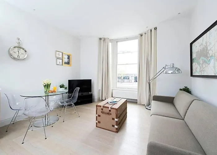 Recently Redecorated Bright 1Br Near Shepherds Bush With Parking Soa
