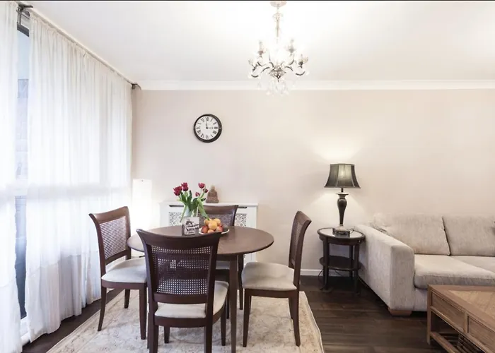 Two Bedroom Apartment Pimlico