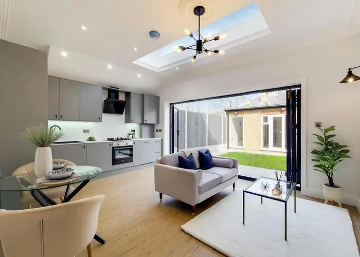 Brand New Luxury 2-Bed Apartment In London