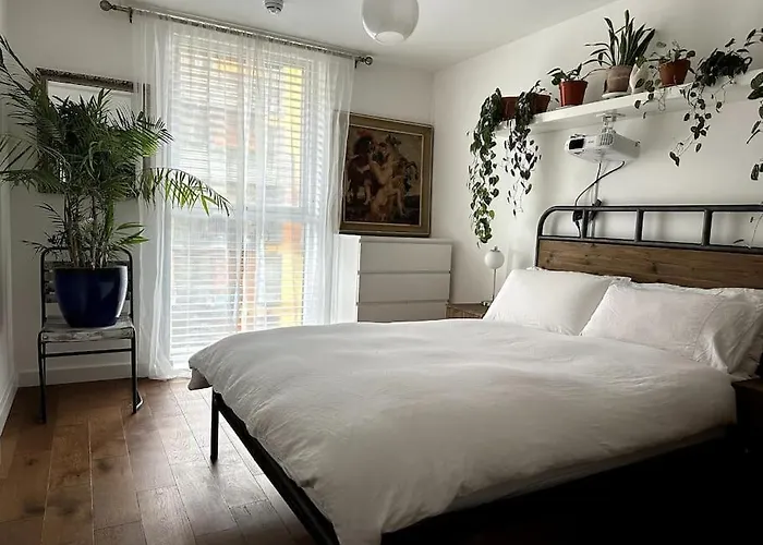 Artist Apartment In Islington, Shoreditch, Old St