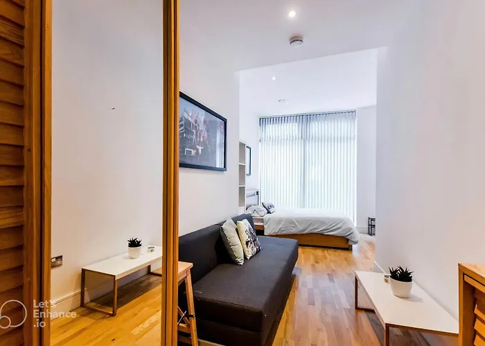 Fully Equipped Studio In Greenwich - 1 Min To Station