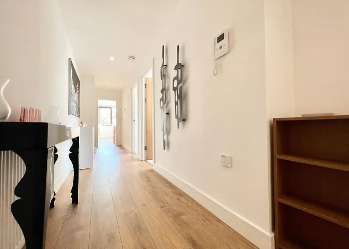 Beautifully Presented Apartment
