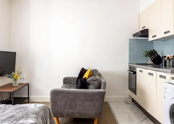 Knightsbridge Apartments - Beaufort Gardens