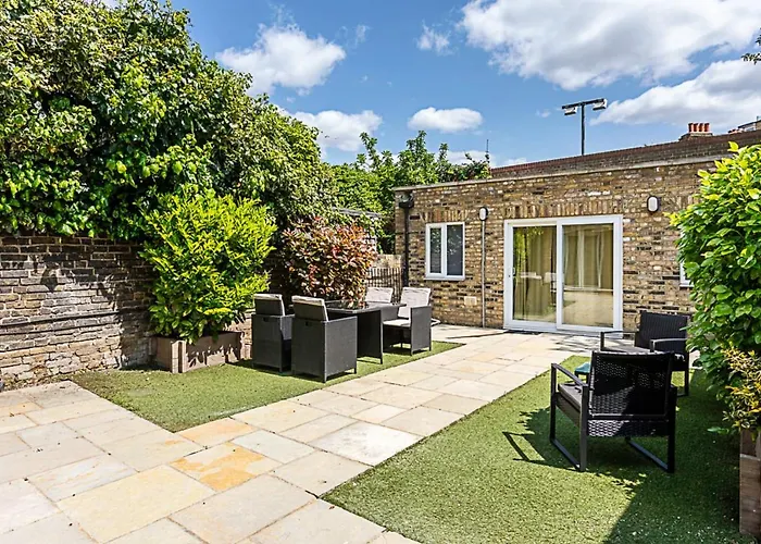 Stunning Flat In The Heart Of Parsons Green