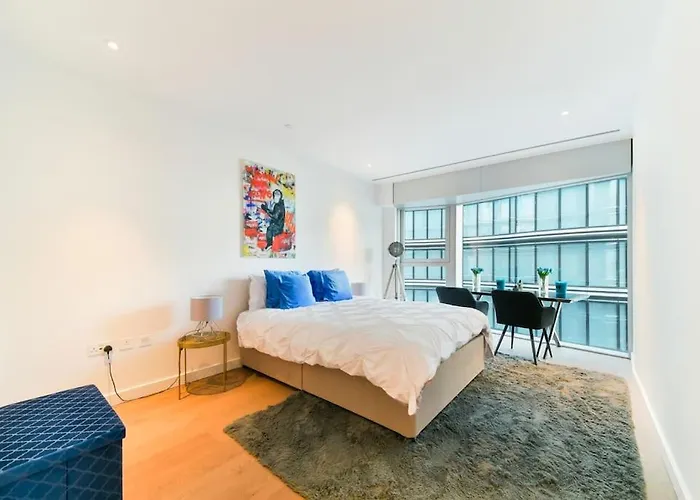 Luxury 3 Bedroom Battersea Power