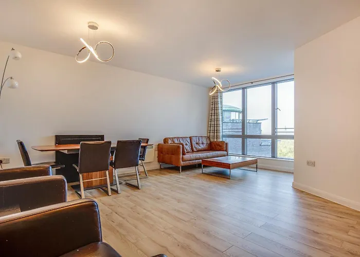 2 Bed Apartment In West Hampstead