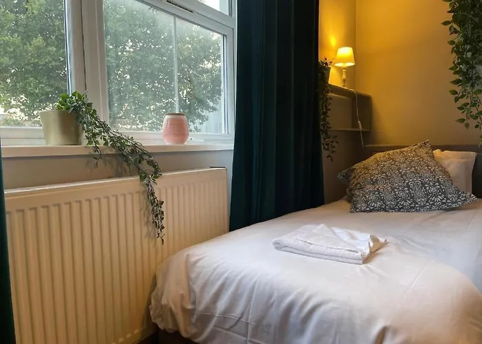 Single Bright Studio Flat In King\'S Cross