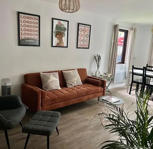Gorgeous Flat 10 Min Walk To Stadium Free Parking