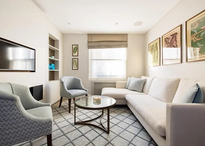 Sunny In Chelsea - Luxurious 3 Bedroom Chelsea Home