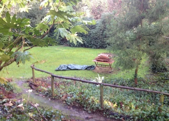 Ferienwohnung In Einer Villa Mit Herrlichem Garten Und Katze