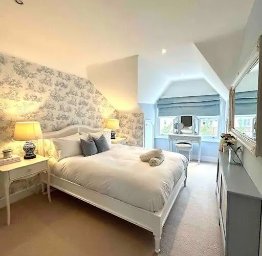 Fabulous West London Apartment