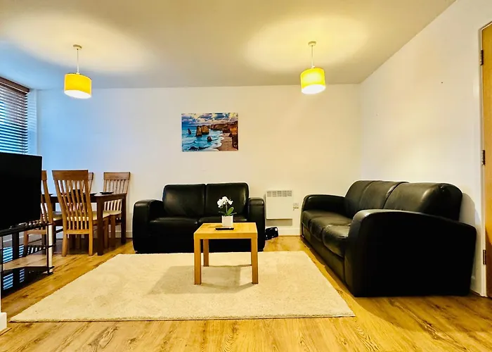 Stylish Central Apartment 2Mins From Major Station