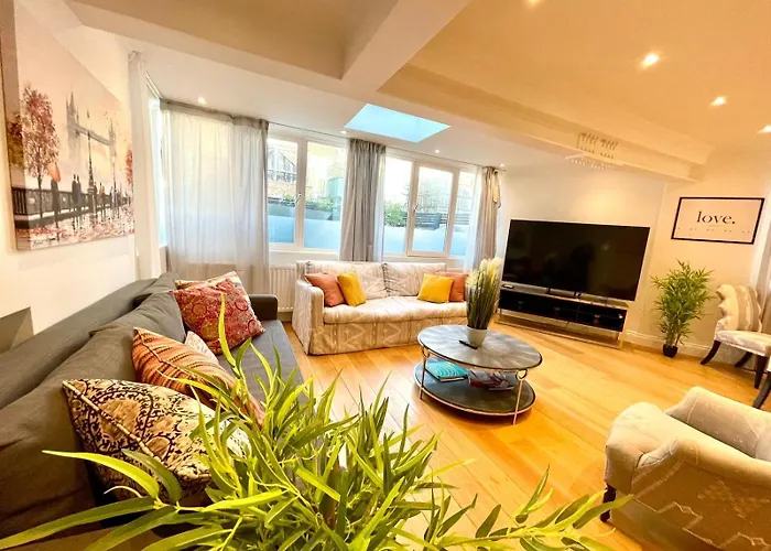 Chelsea Private 2 Beds Flat
