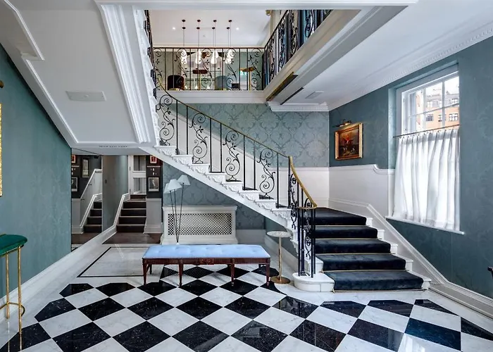 No. 30 Knightsbridge