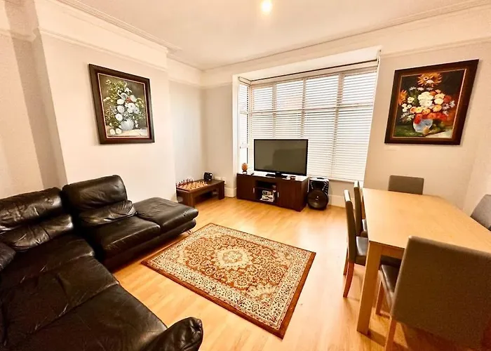 4 Bedroom House In Se4