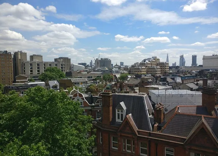 Stunning Soho Apartment With View