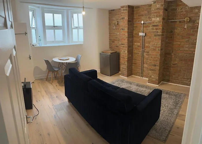 Basement Flat Is Stoke Newington