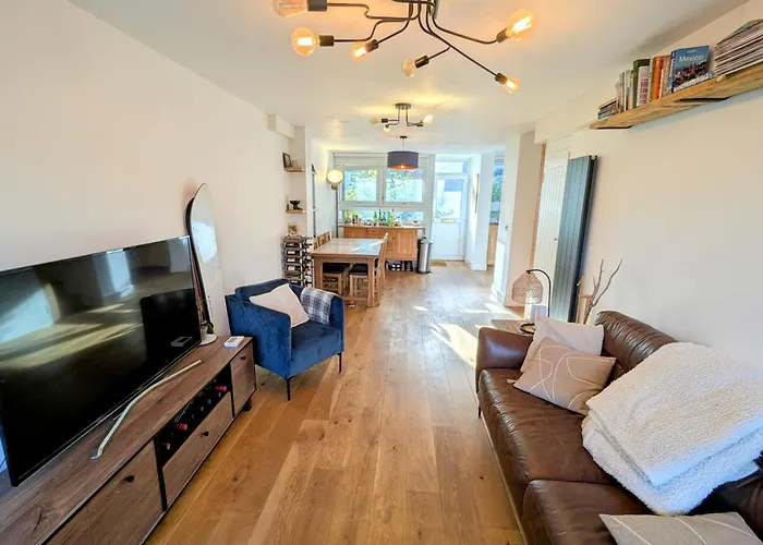 Spacious Home In Peckham