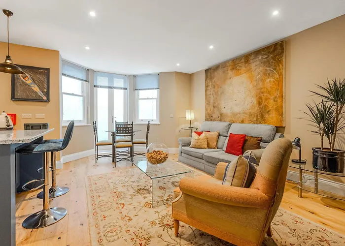 Stylish Studio With Patio In Clapham, 14 Min Tube
