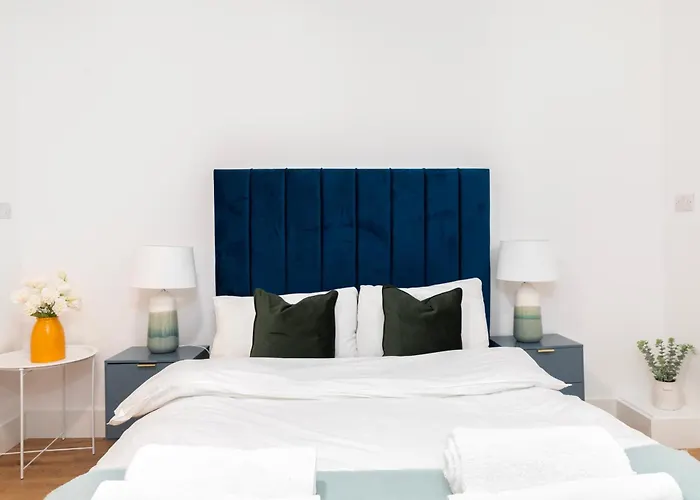 Modern Studio Near Tube Fast To Central London