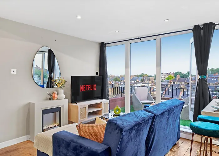 Beautiful Flat In Fulham - Great Views!- Sleeps 6