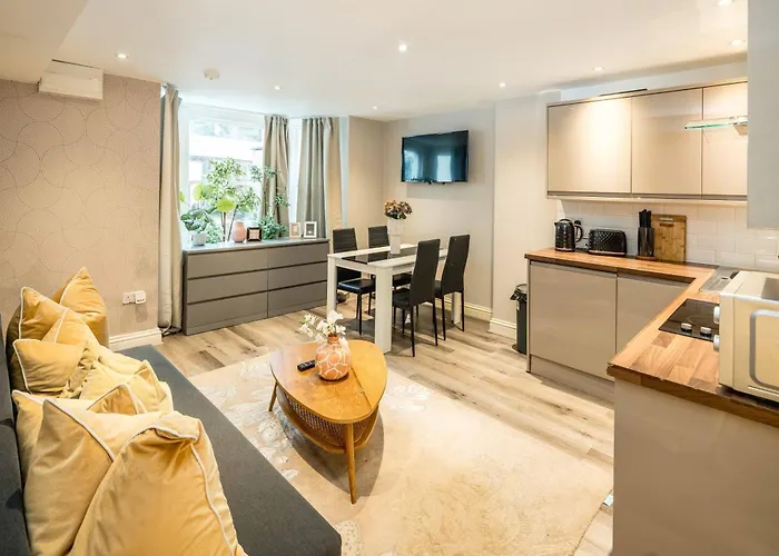 Stylish 2Bed At Central Line Near Nottinghill